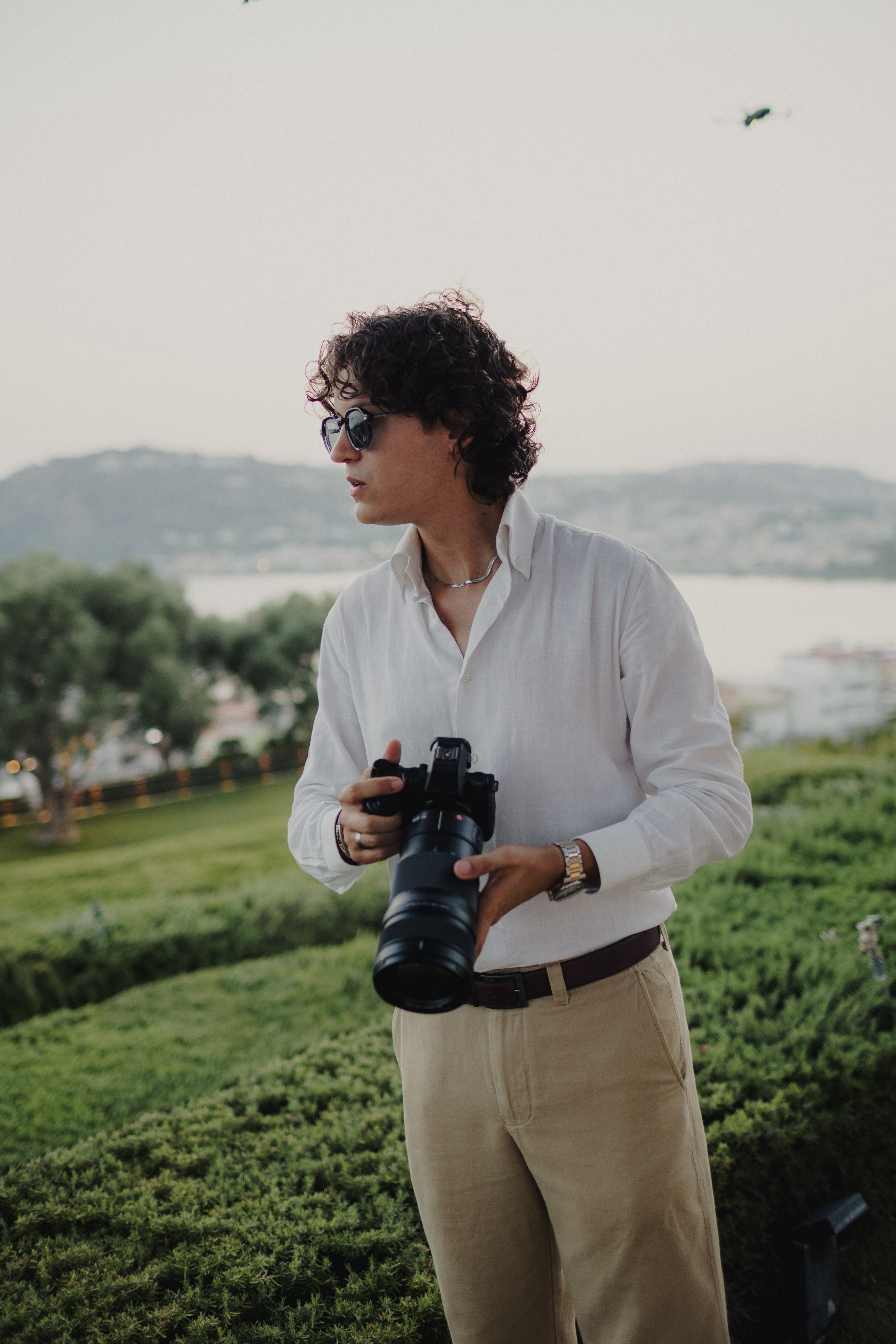 Luca De Ieso al lavoro durante una ripresa video